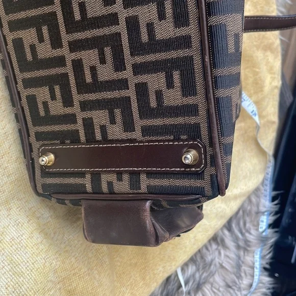 Authentic Fendi vintage shoulder bag - Picture 7 of 8
